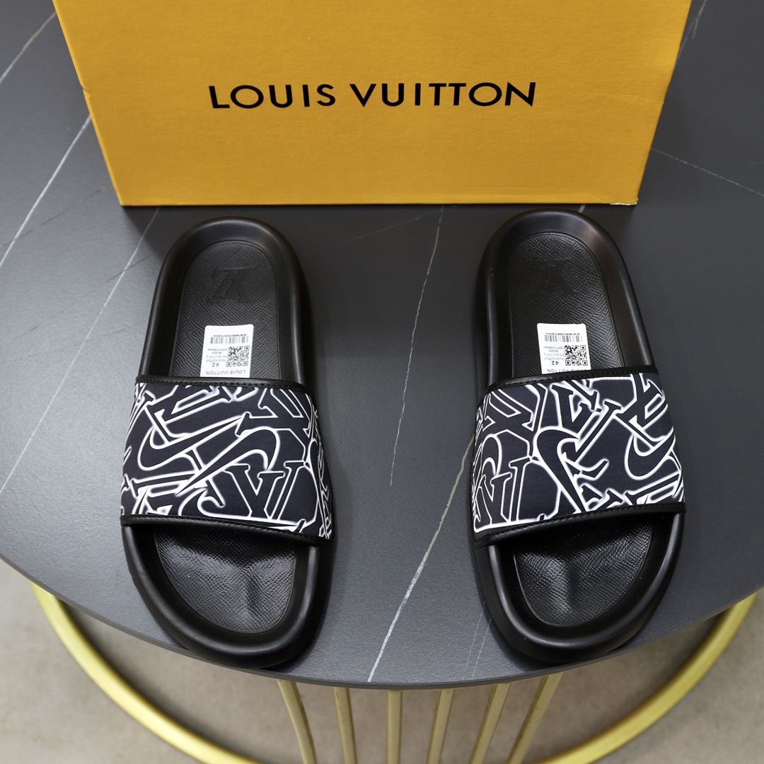 Louis Vuitton Slippers